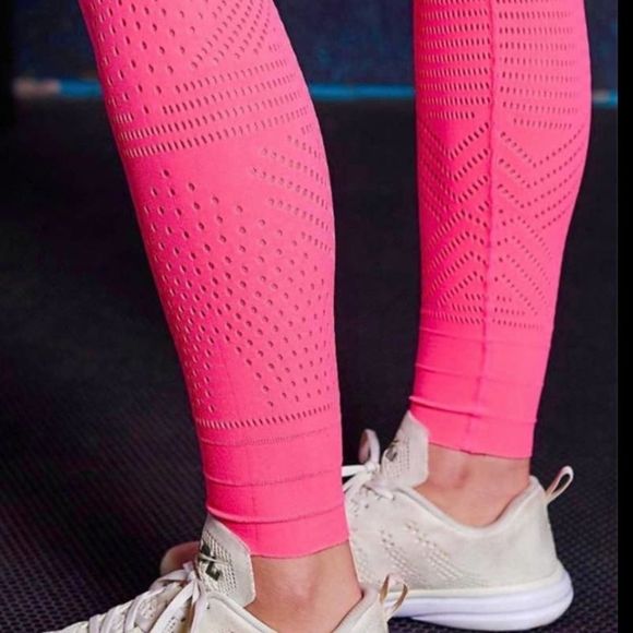 Free People Self-Hem Ecology Legging Tropical Pink Legging Size XS/S NWOT - Picture 3 of 10